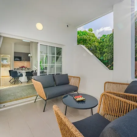 Luxury In With 3 Pools One Is Heated 1 Bedroom And 2 Beds Lejlighed Costa Adeje (Tenerife)