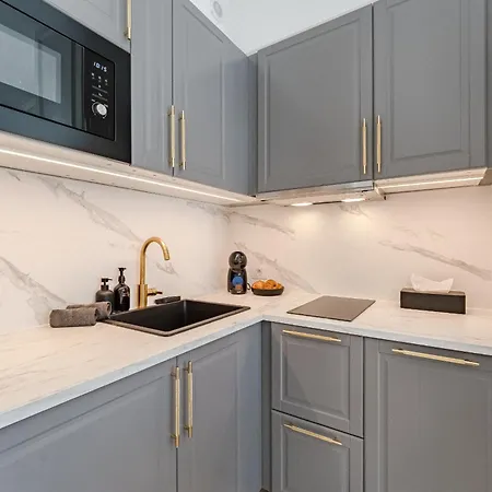 Luxury In With 3 Pools One Is Heated 1 Bedroom And 2 Beds Lejlighed *
