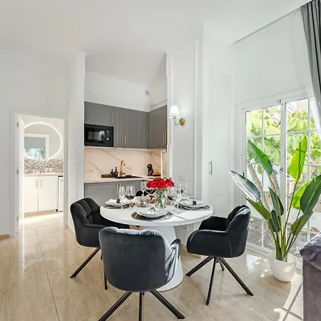 Apartman Luxury In With 3 Pools One Is Heated 1 Bedroom And 2 Beds *